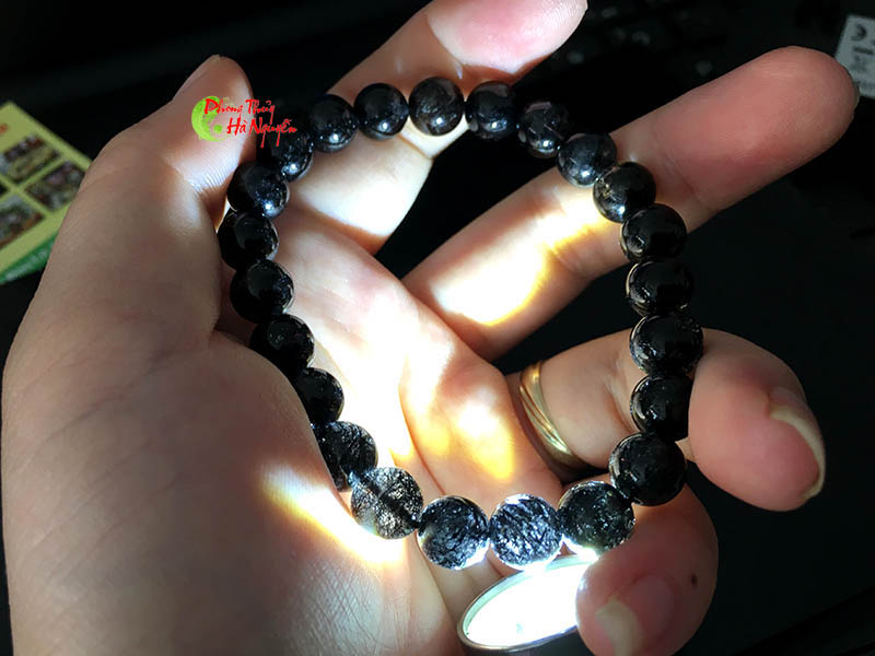 vòng tay đá thạch anh tóc đen đặc vip 8 ly